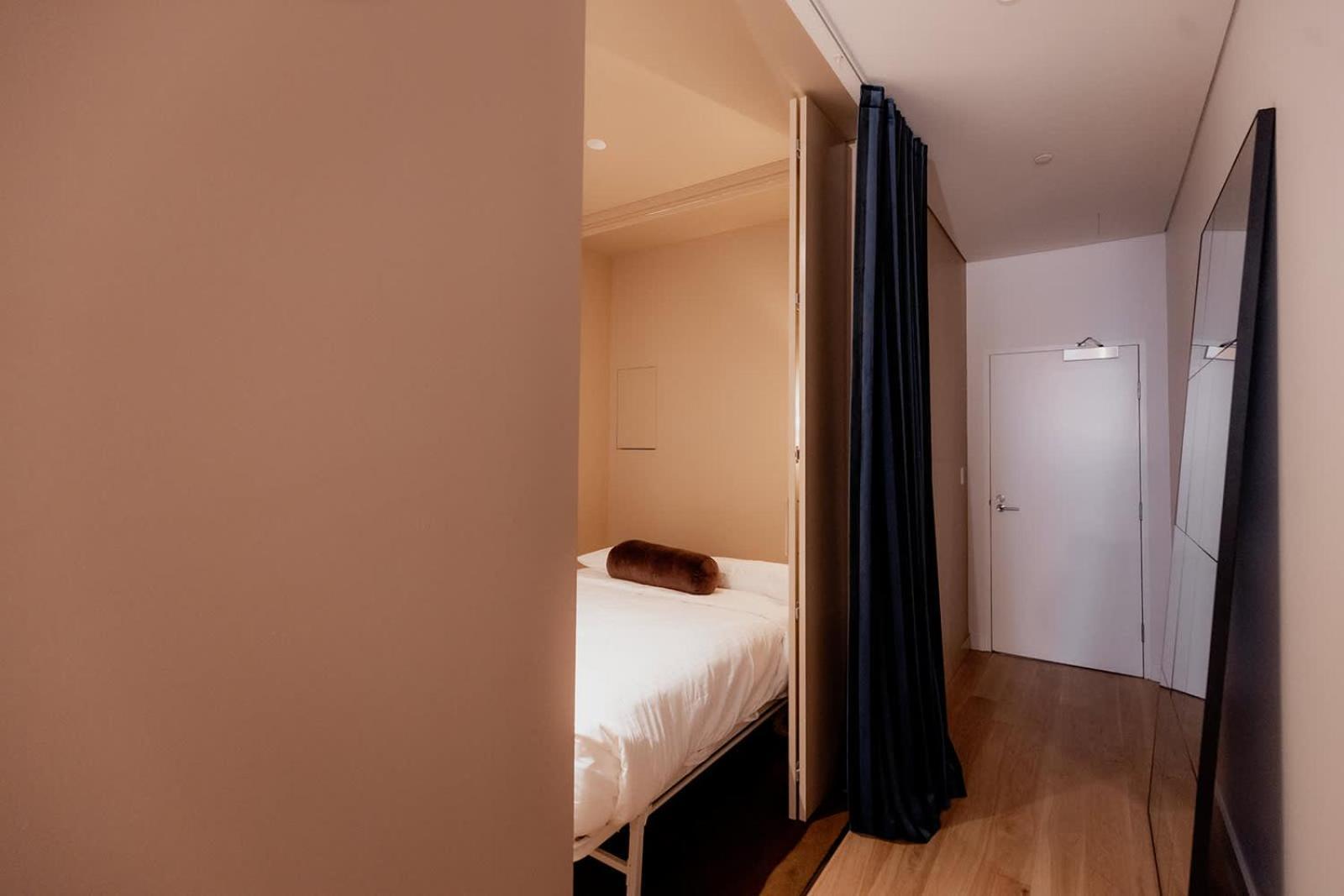 A Luxe In The Paris End Of Melbourne