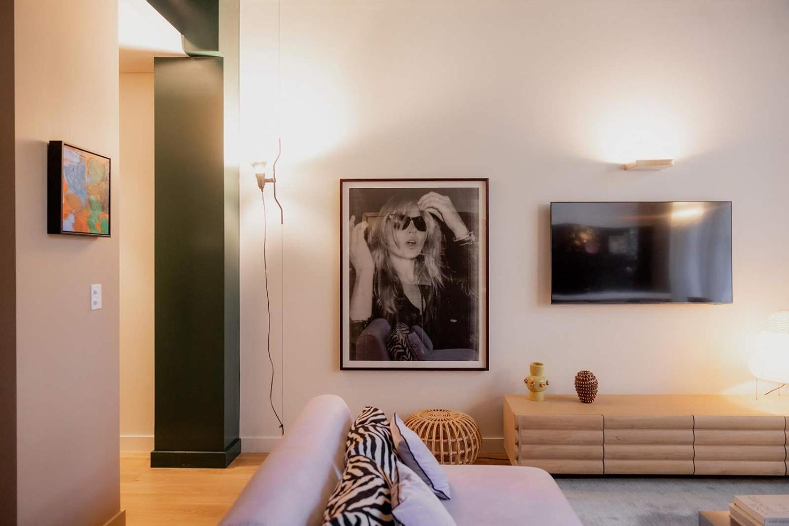 A Luxe In The Paris End Of Melbourne