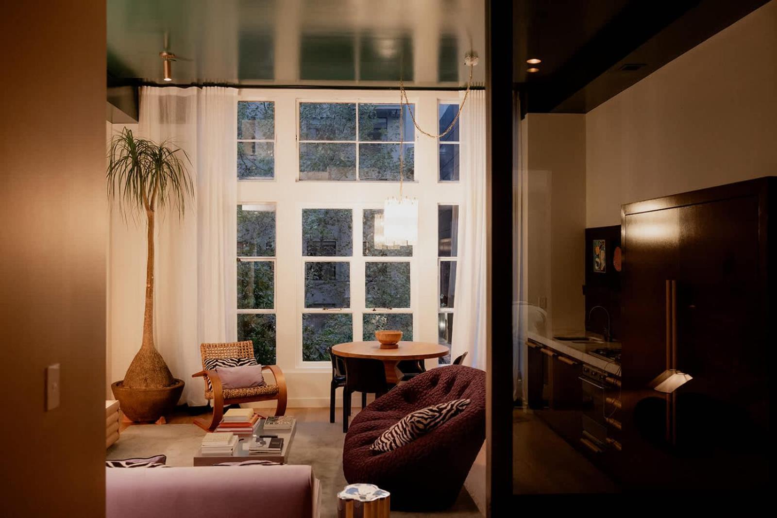 A Luxe In The Paris End Of Apartment Melbourne