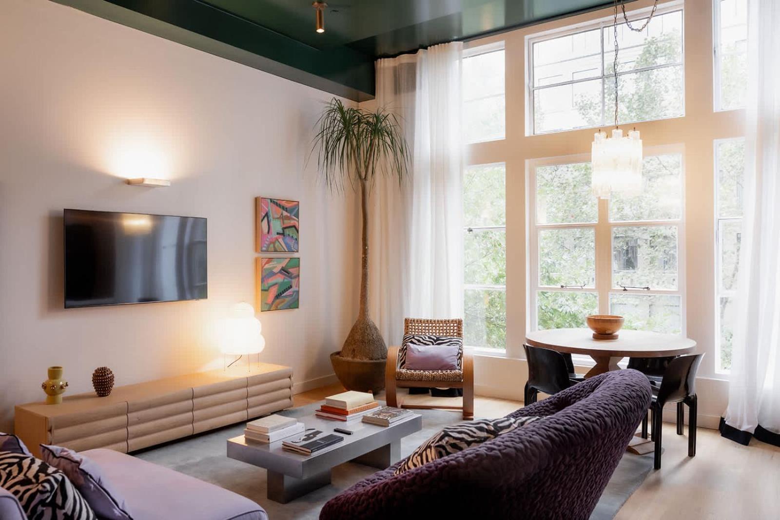 A Luxe In The Paris End Of * Melbourne