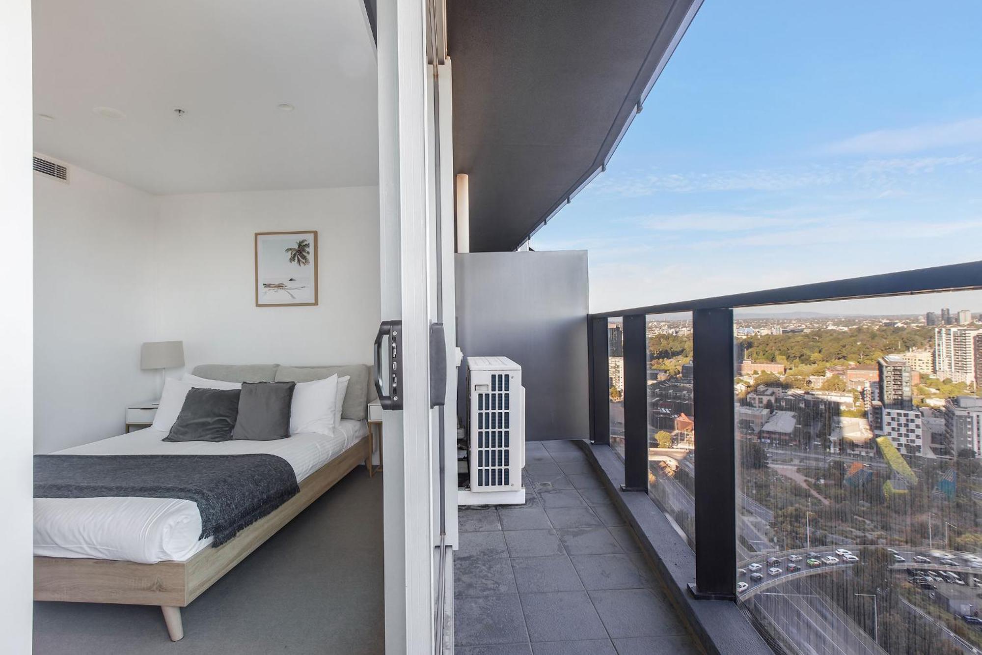 Apartment Skyscape Flair - Resort-style Living In The *