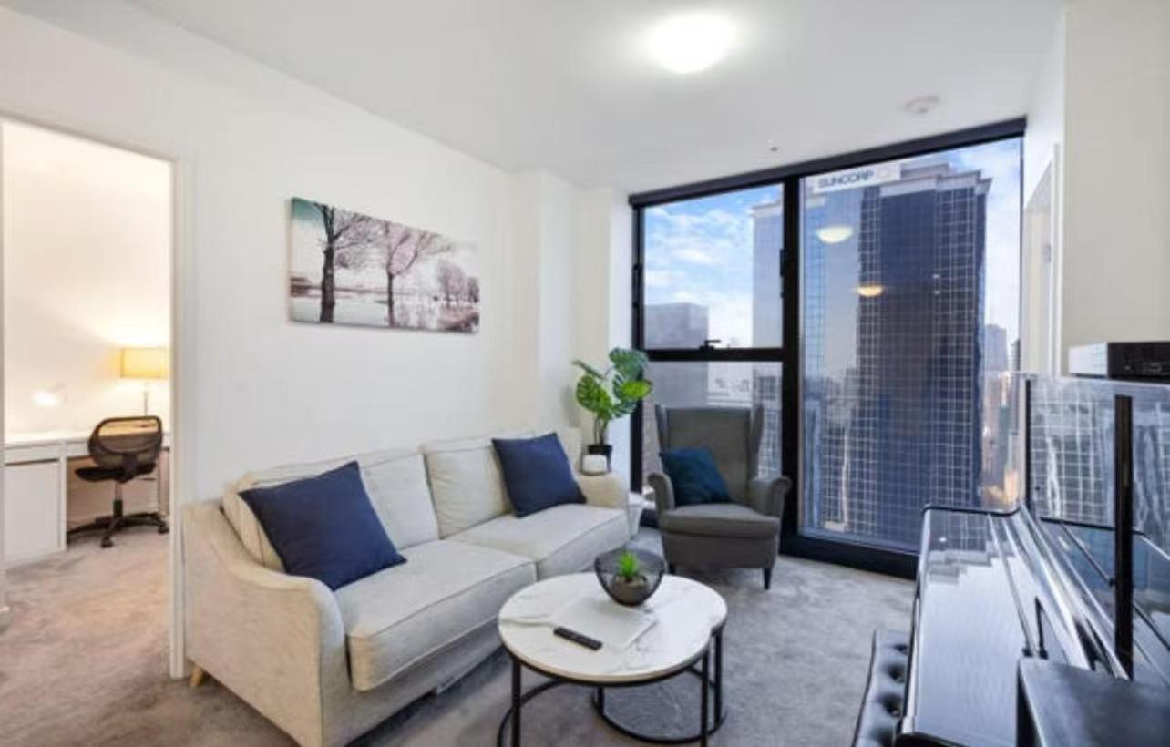 Melbourne's Premium On Collins