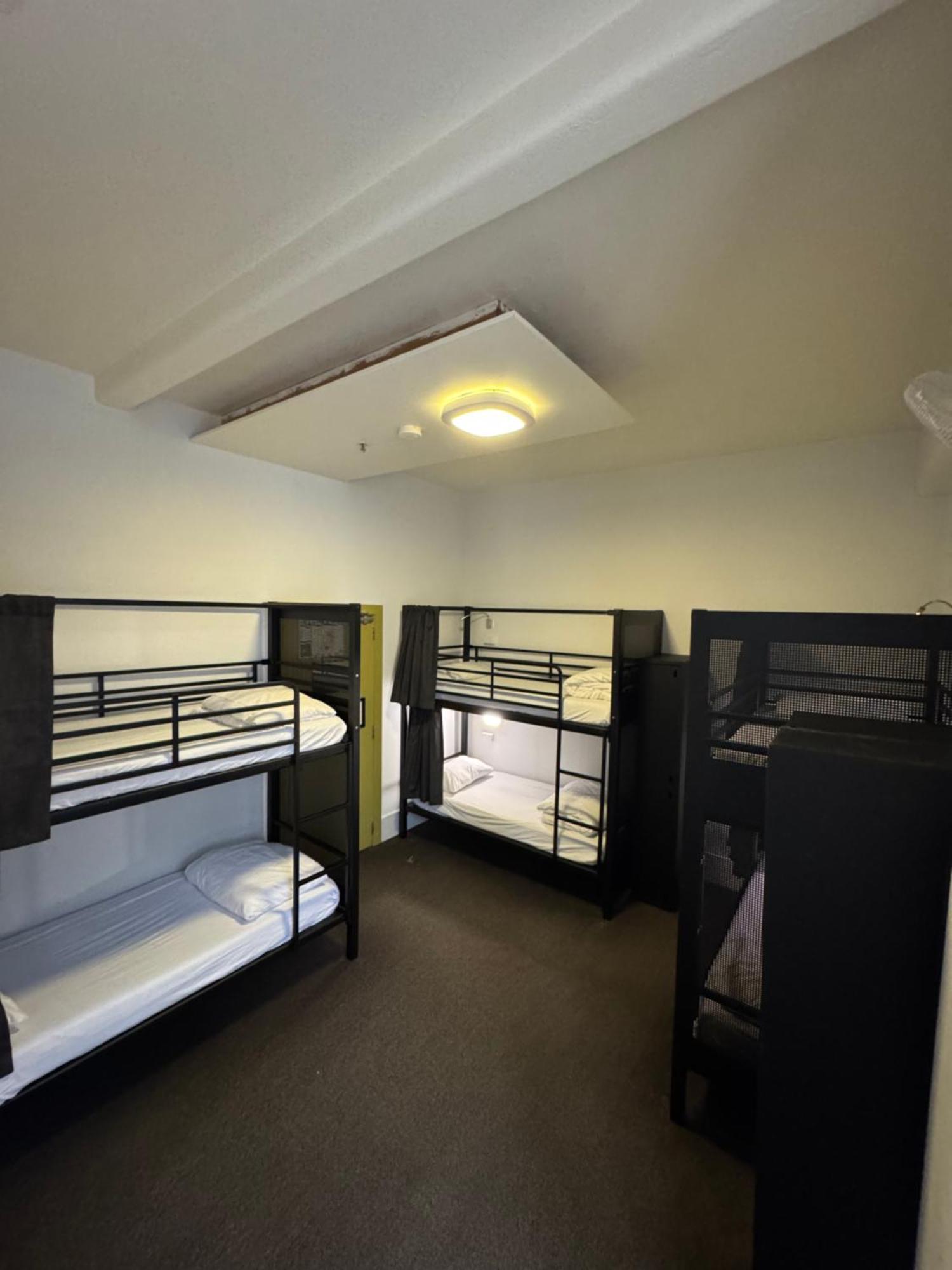 Yha * Melbourne