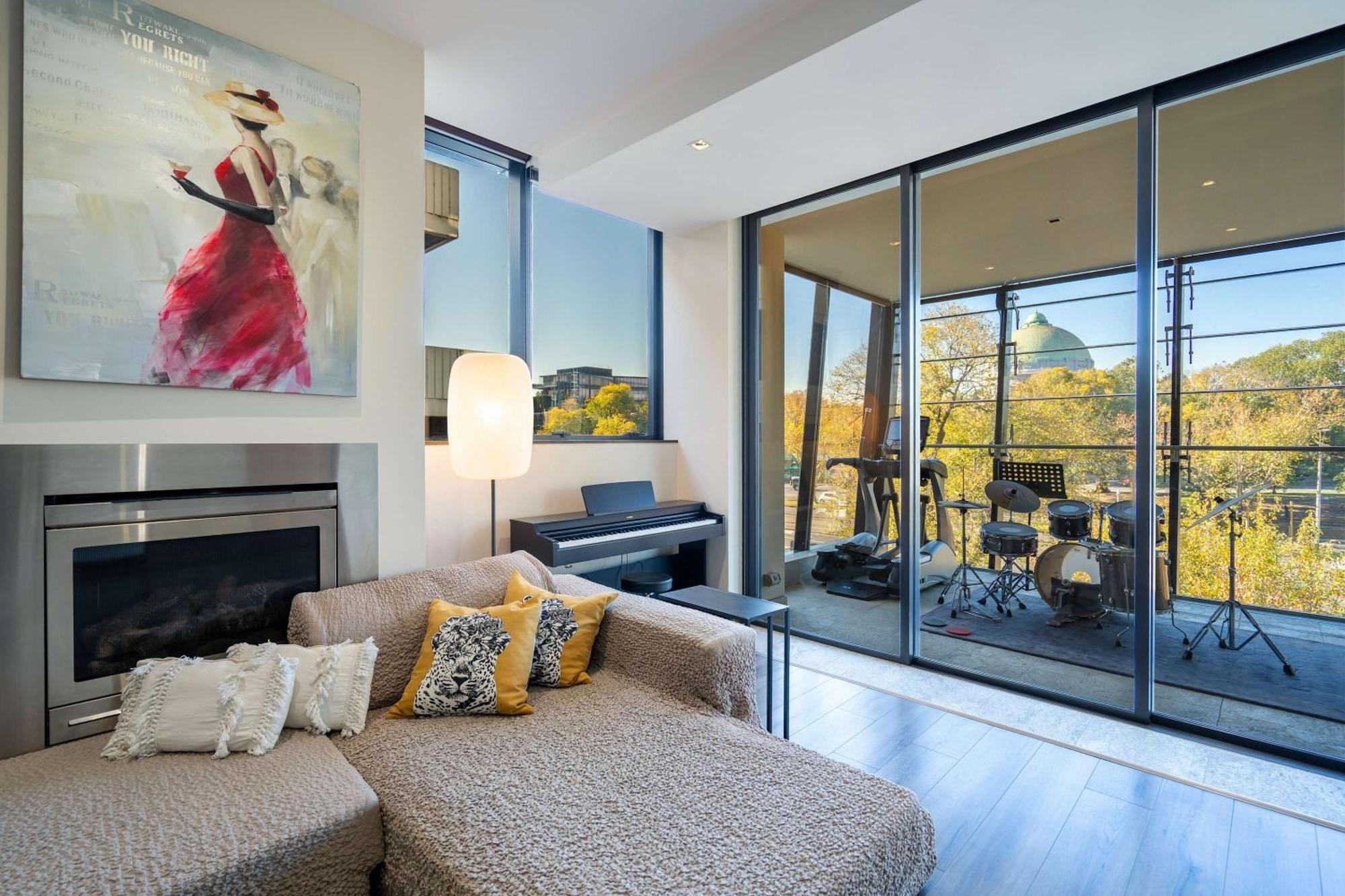 Apartment Grand St Kilda 2-story Sub-penthouse Melbourne