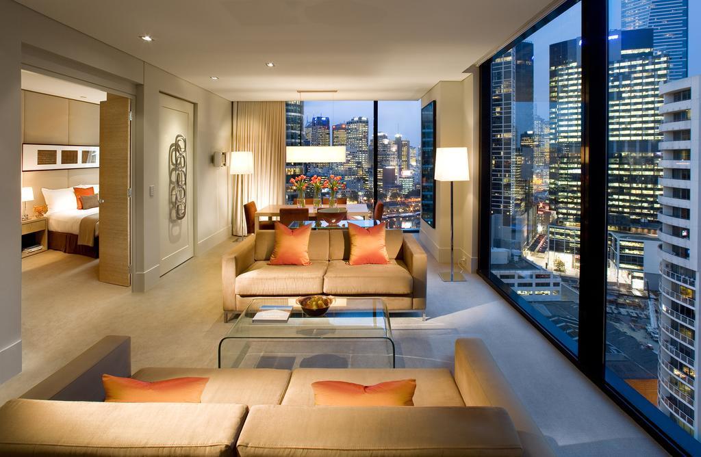 Crown Promenade Hotel