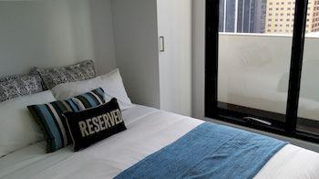 Collins Street Residences By Of 4*