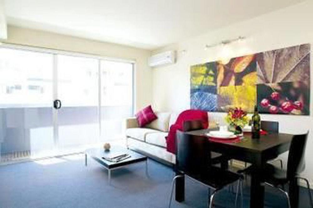 Plum Serviced Carlton Aparthotel