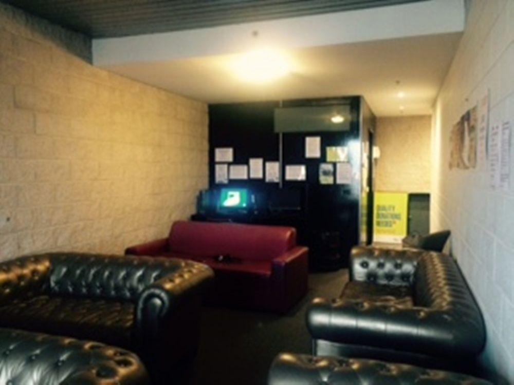 Summer House Hostel *