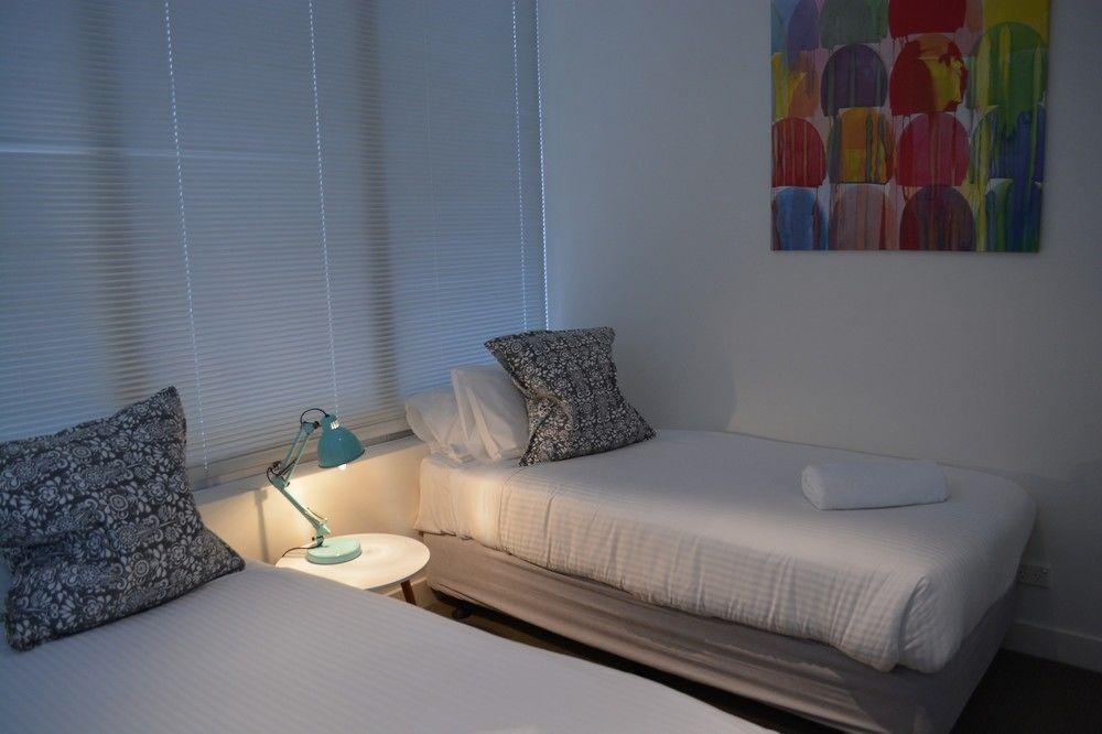 Flinders Lane Superior Apartment