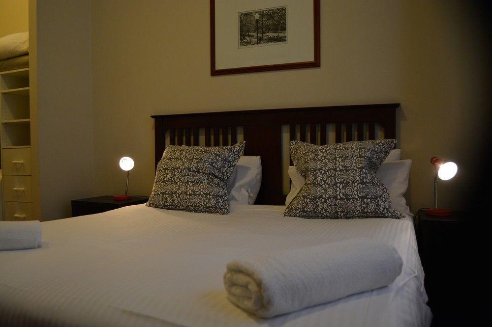 Flinders Lane Superior Apartment