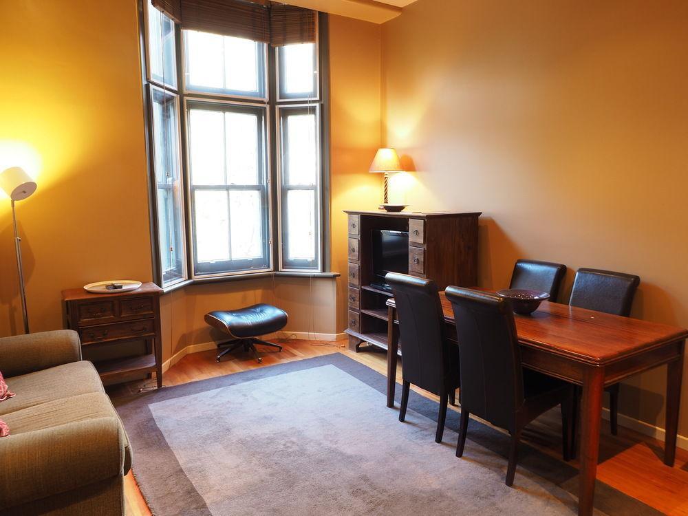 Flinders Lane Superior Apartment