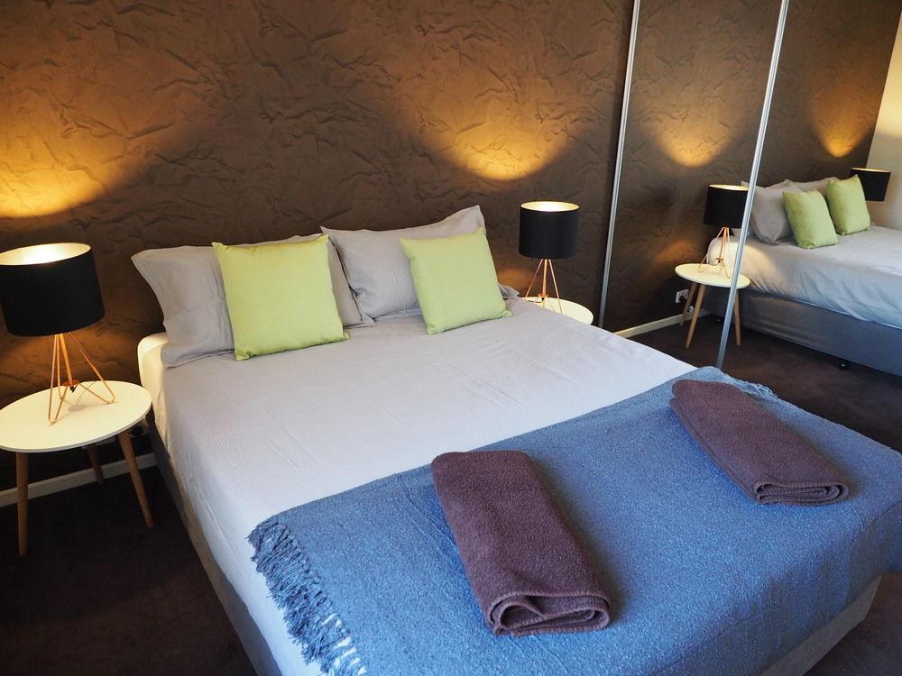 Flinders Lane Superior Apartment *