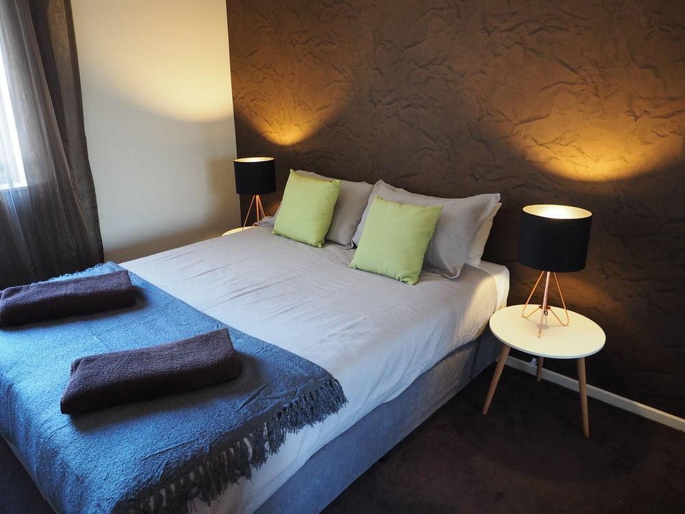 Flinders Lane Superior Apartment