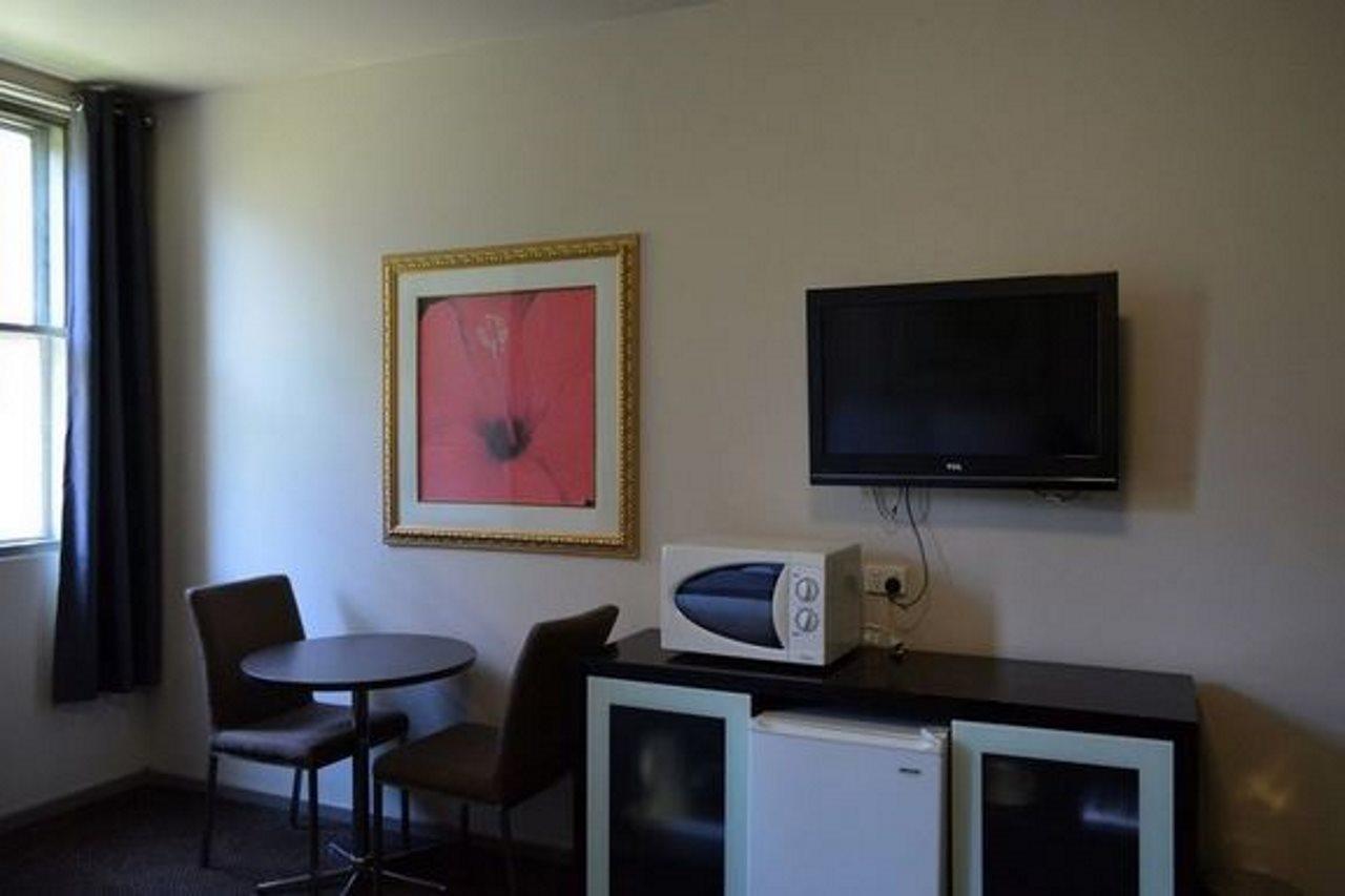 Hotel Square 3*
