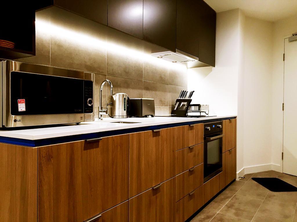 28 Bouverie Street Apartment *