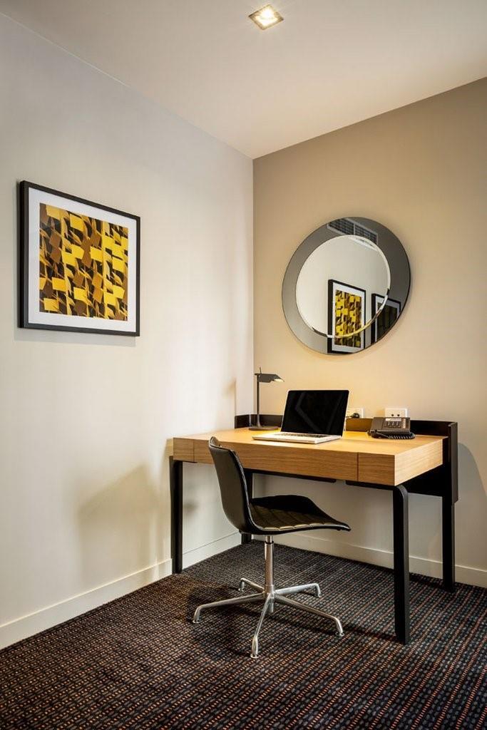 Quest Docklands Aparthotel