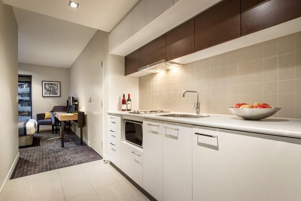 Aparthotel Quest Docklands 4*