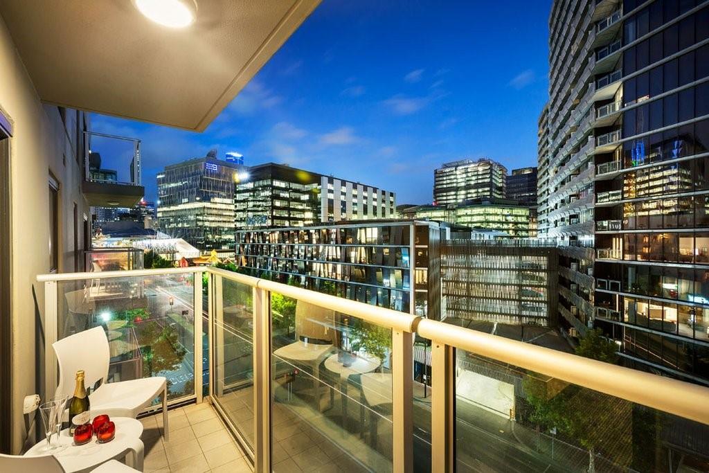 Quest Docklands Aparthotel 4*