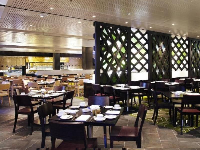 Crown Promenade Hotel