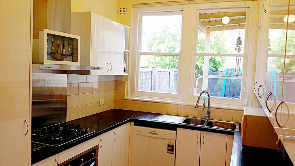 Deco Family House *