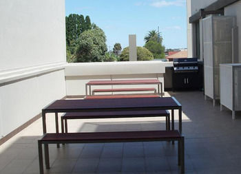 Quest Ivanhoe Aparthotel Melbourne