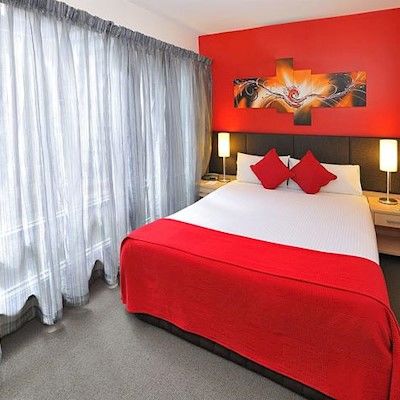 Metro On Bank Place Aparthotel