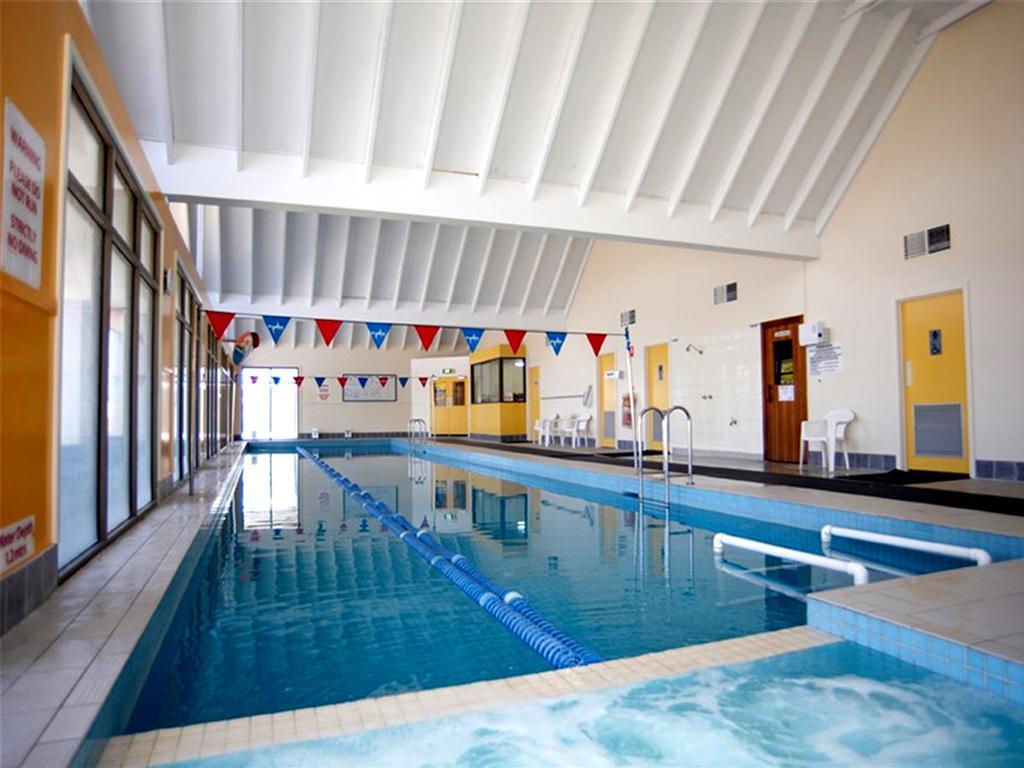 Deluxe Lake View House 20mins Cbd