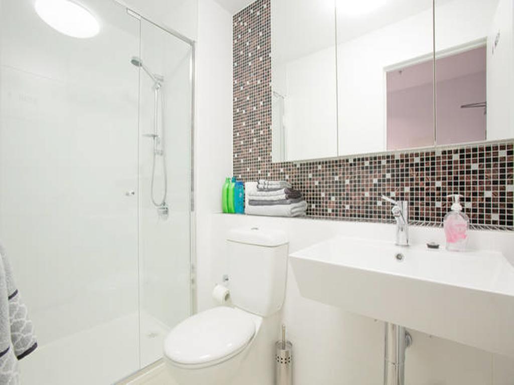 Uws Madison Melbourne Cbd Apartment Melbourne
