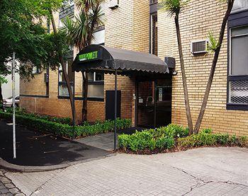 George Powlett 3* Melbourne