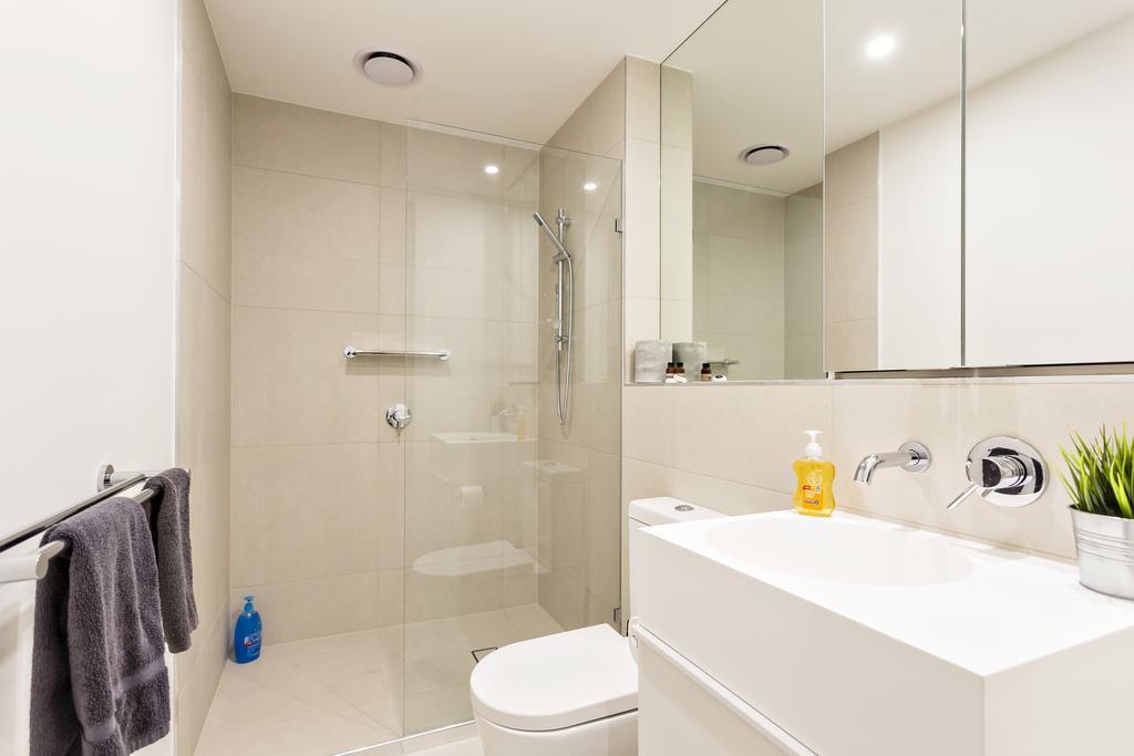 Complete Host Park View St Kilda