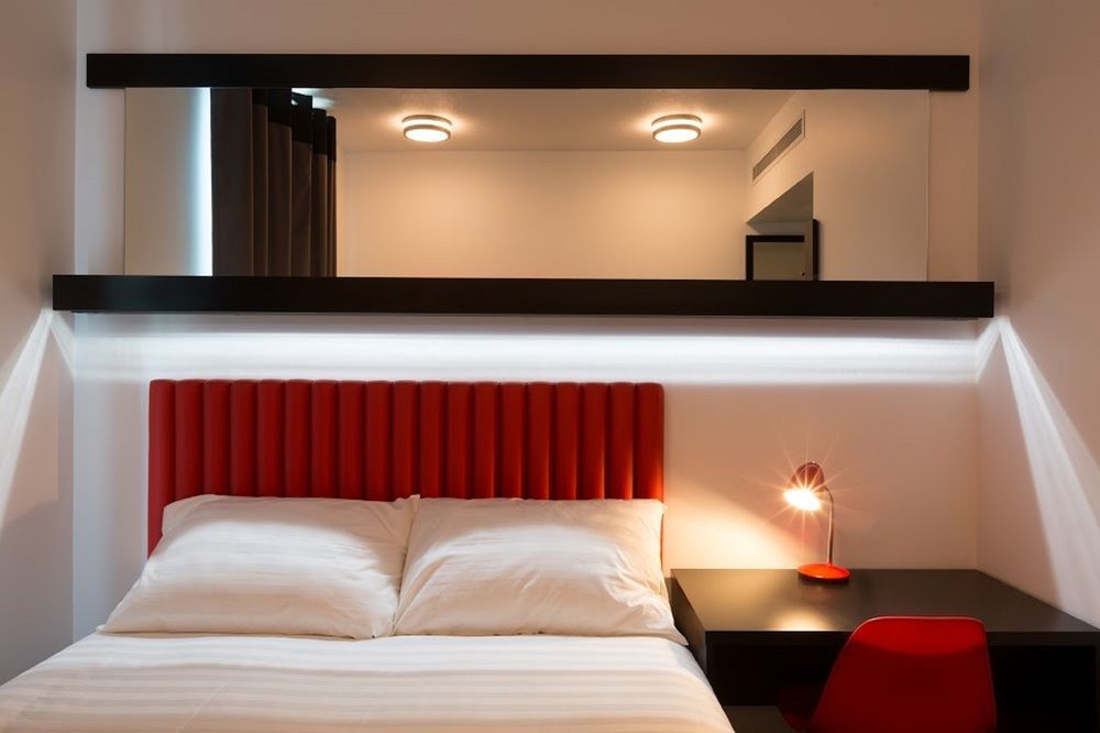 Essence Carlton Hotel