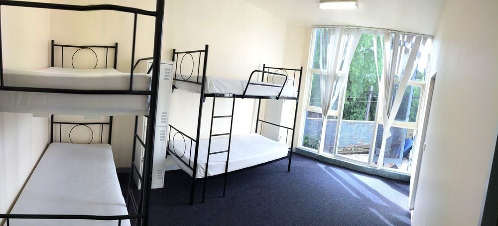 Smartstay Melbourne Bed & Breakfast 3*