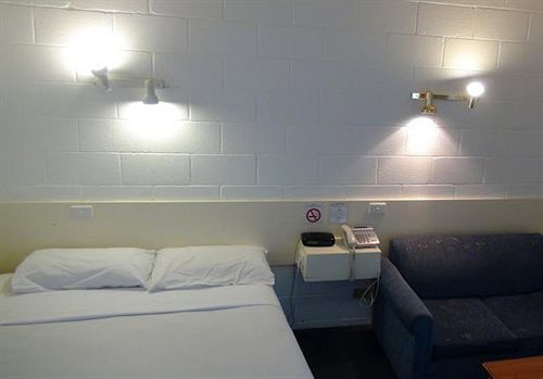 Pathfinder motel 3*