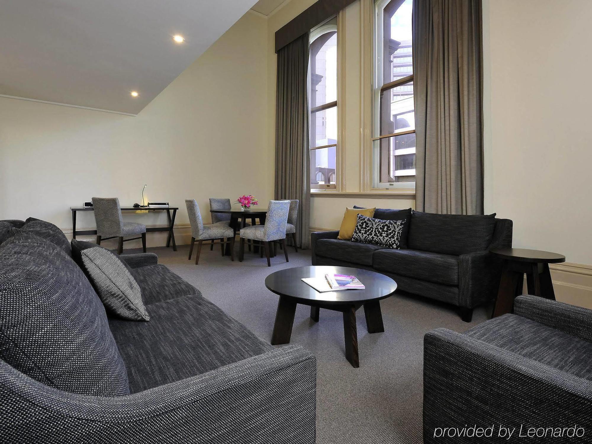 Grand Melbourne