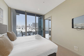 Docklands Private Collection - Harbour Aparthotel 4*