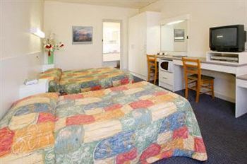 Parkside motel 3*
