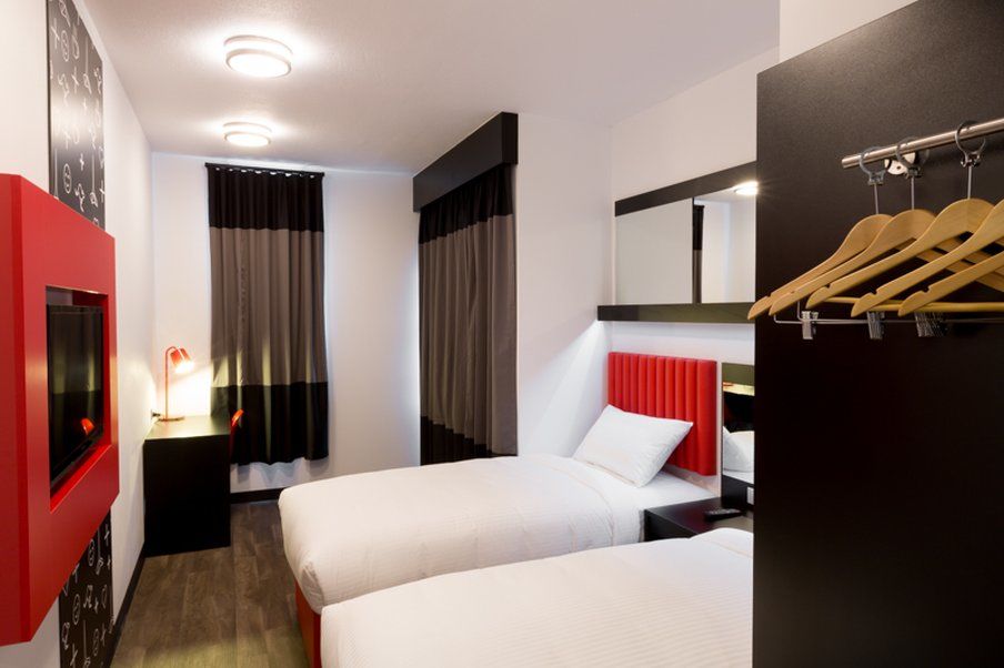 Essence Carlton Hotel