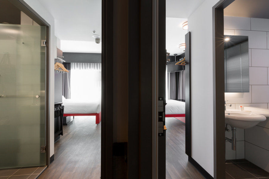 Essence Carlton Hotel