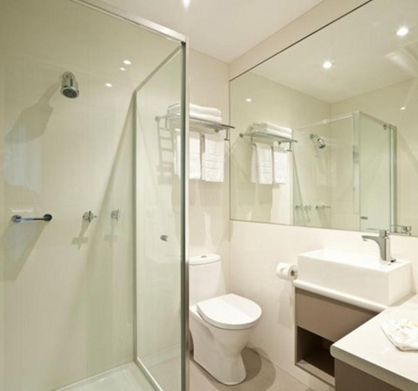 Hotel Western Travel Melbourne