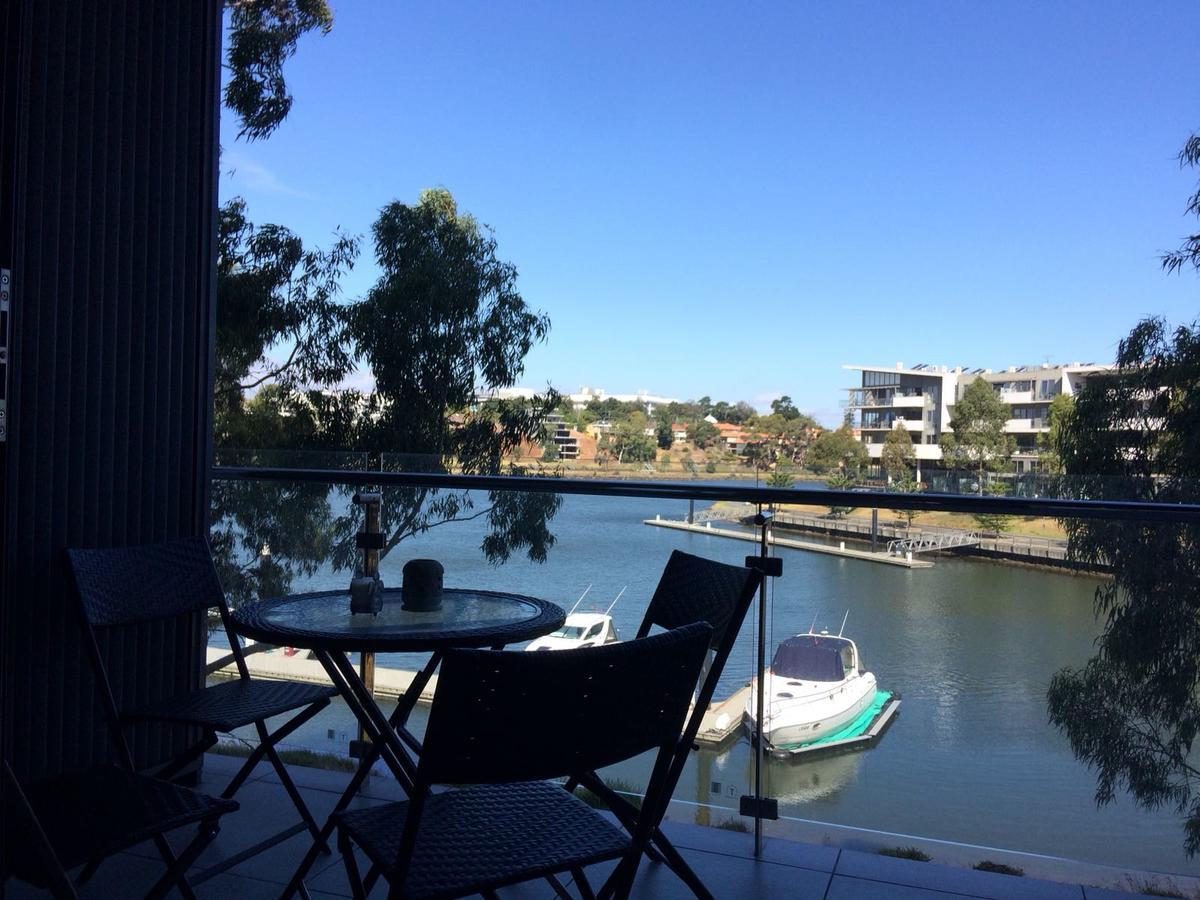 Marina View On The River, Melbourne * Maribyrnong