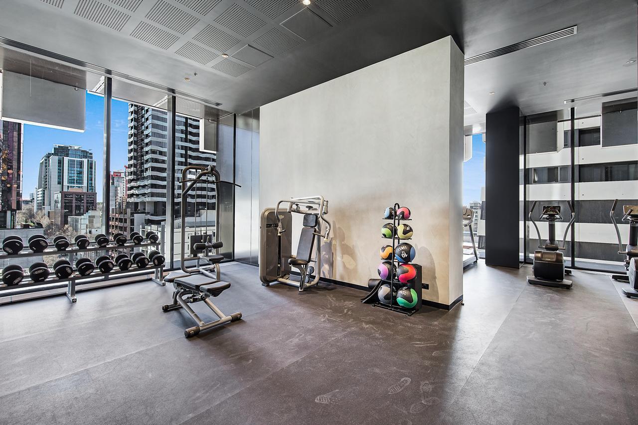 Apartment Empire Tower *