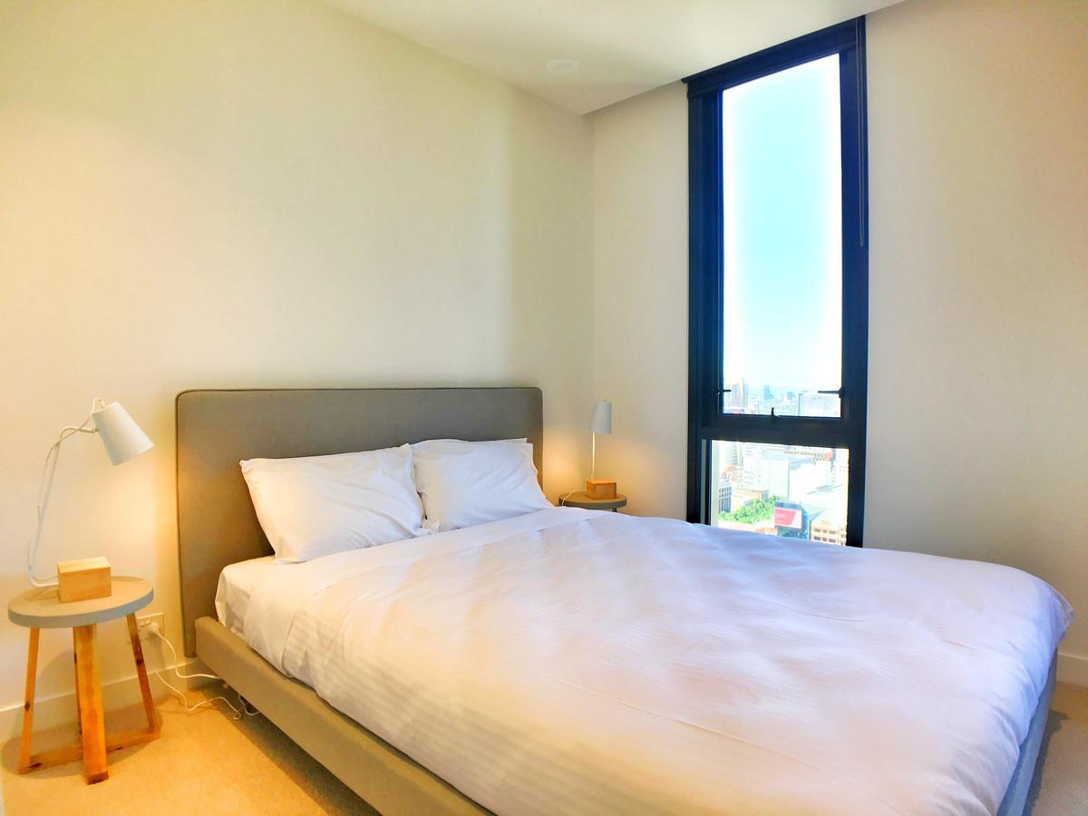 Apartment Empire Tower *