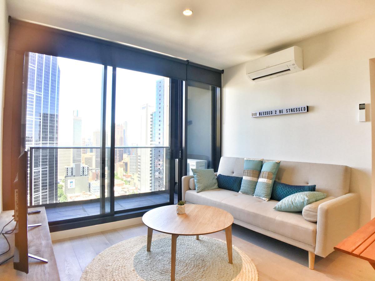 Apartment Empire Tower *