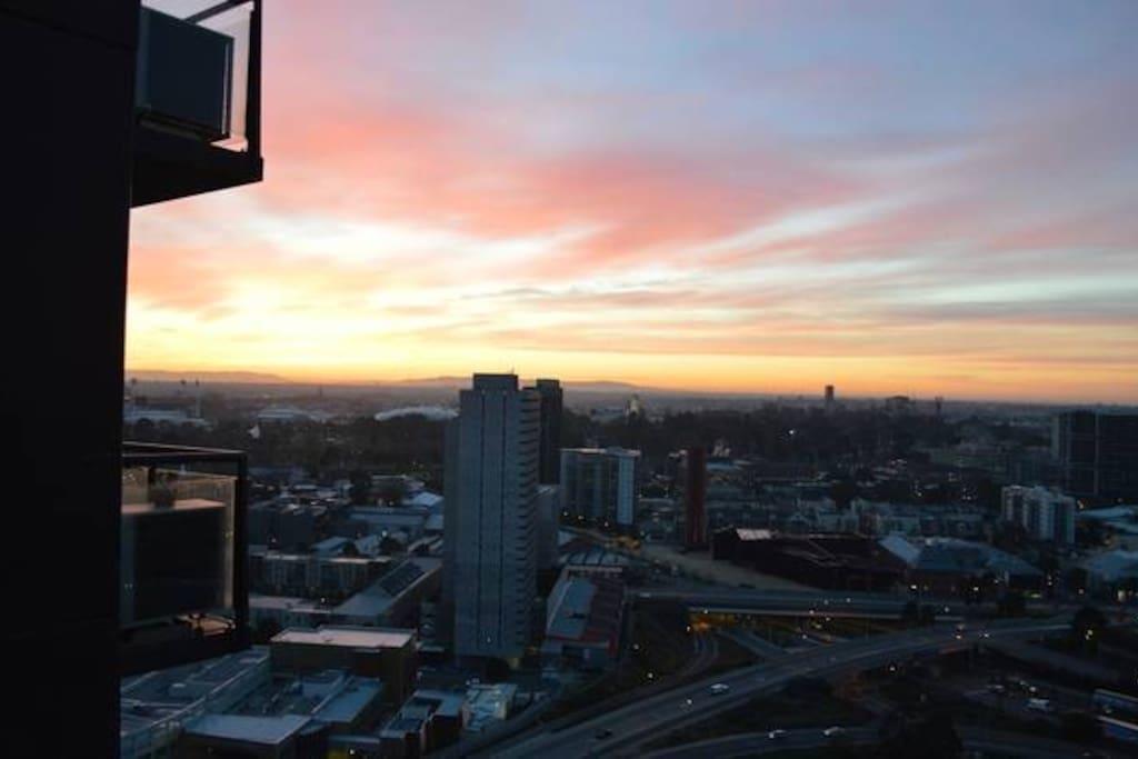 3 Bedroom In Southbank Apartment