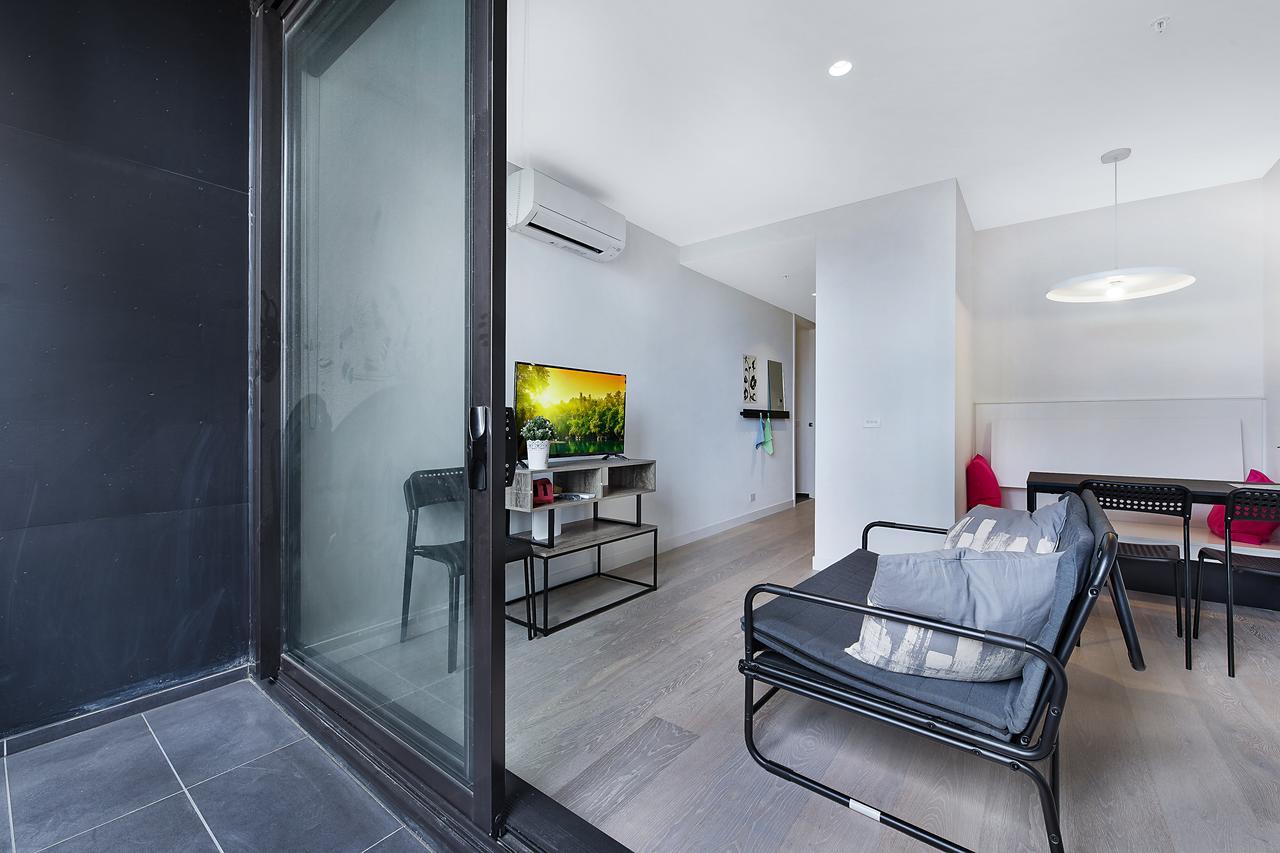 Empire Tower Apartment