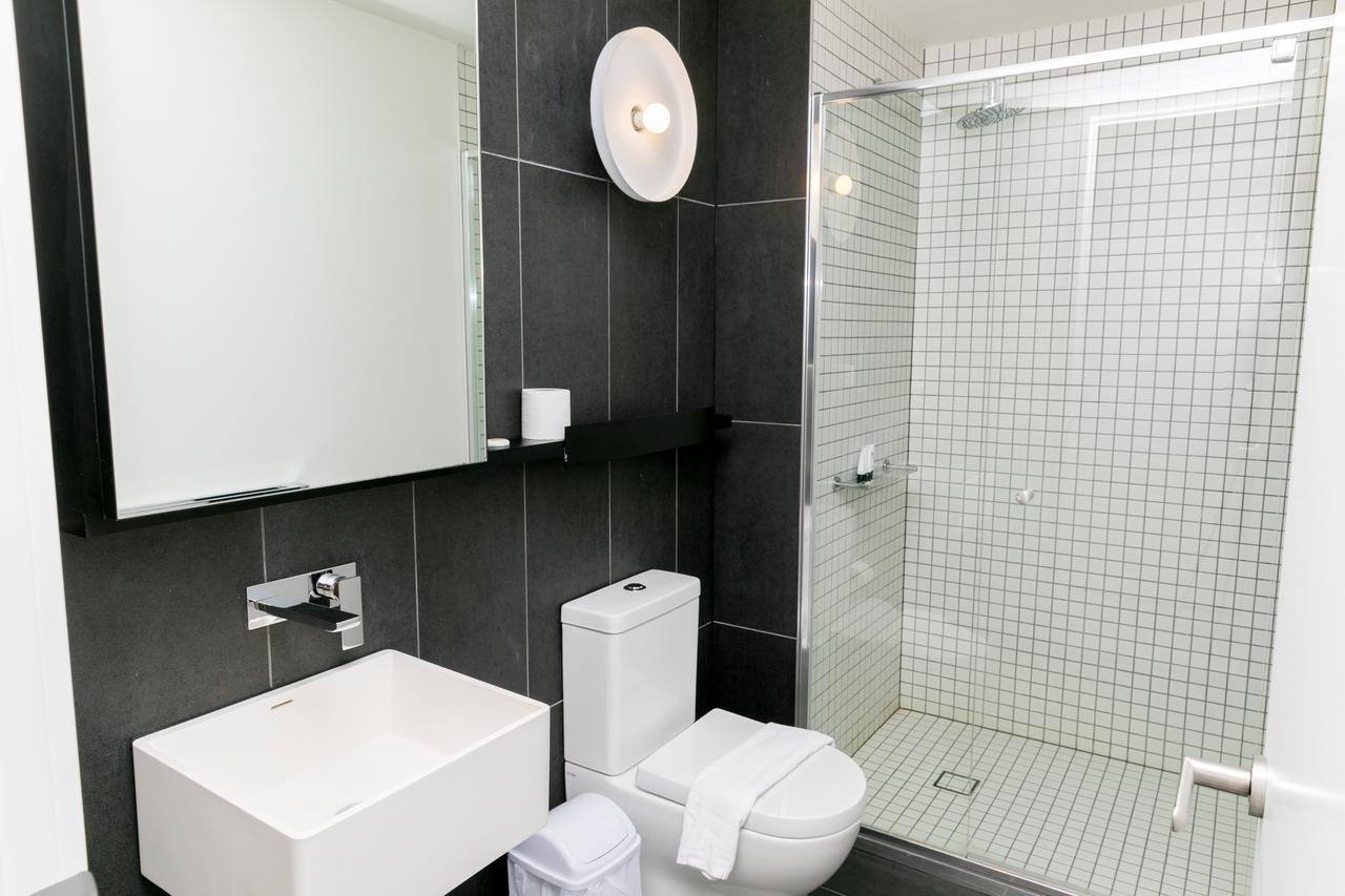Empire Tower Apartment *