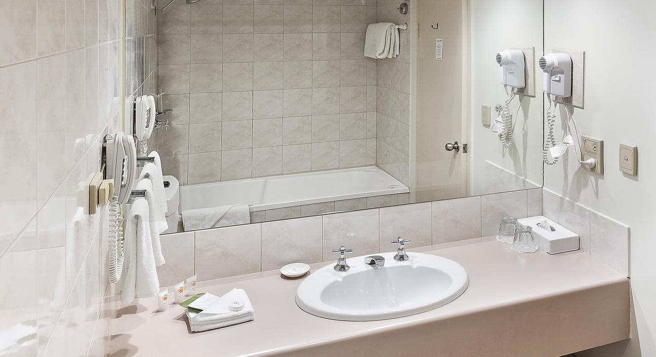 Bayview On The Park Hotel 4*