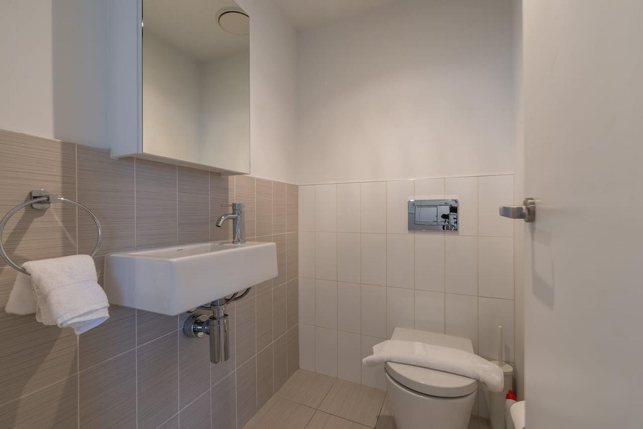 Southbank 2 Bed With View Next To Crown Apartment *