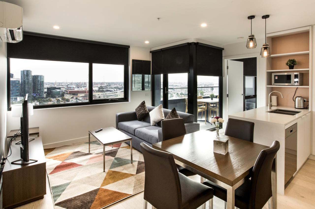 Spencer Street Apartment *