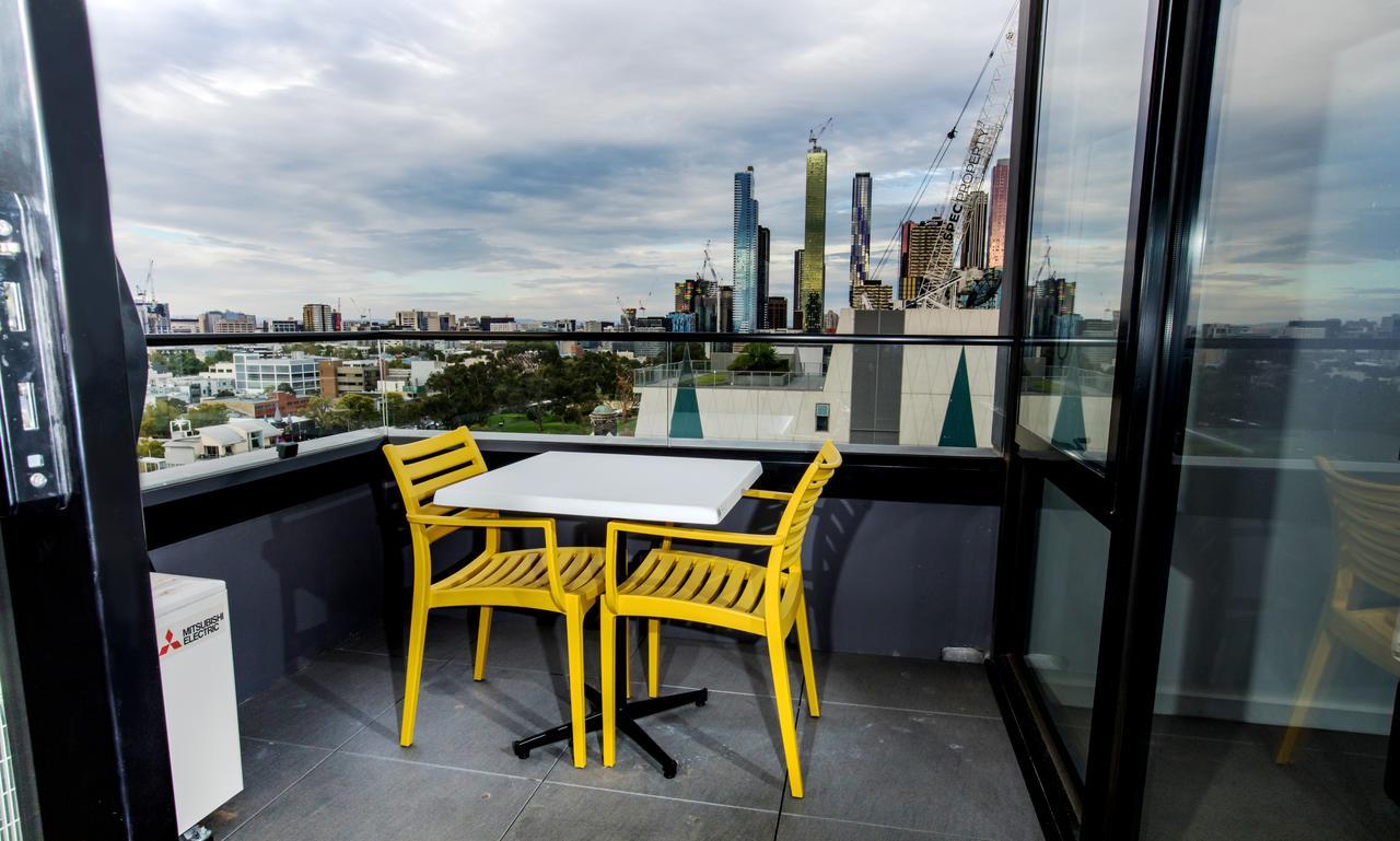 Spencer Street Apartment *